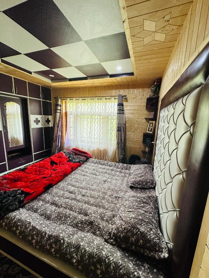Sheen Homestay Gulmarg Exteriör bild