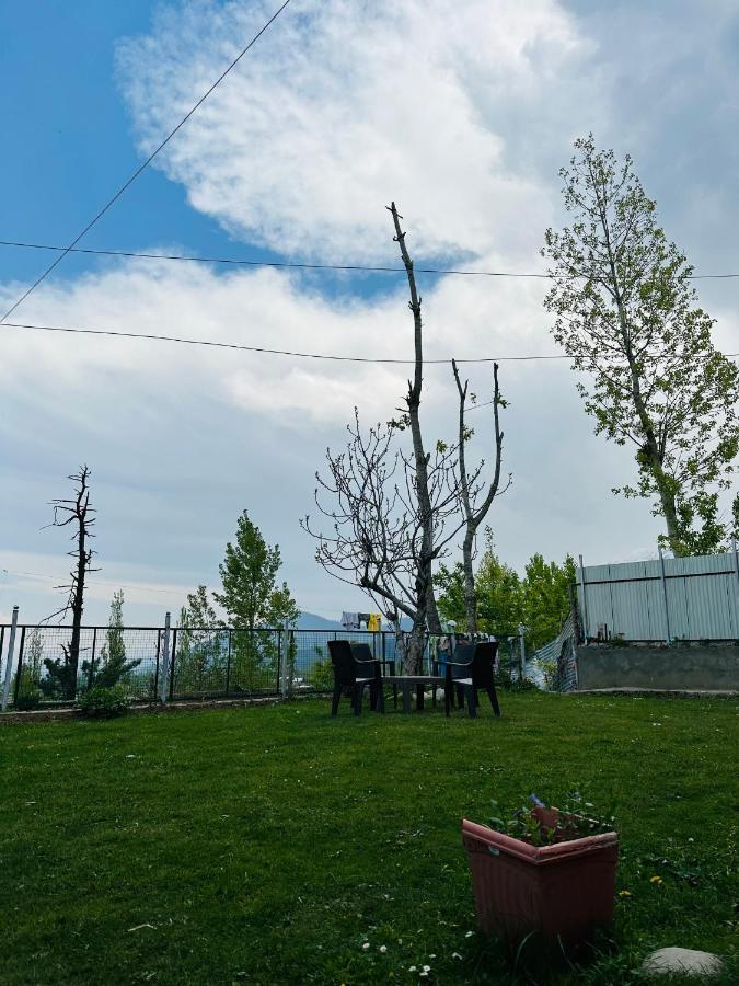 Sheen Homestay Gulmarg Exteriör bild