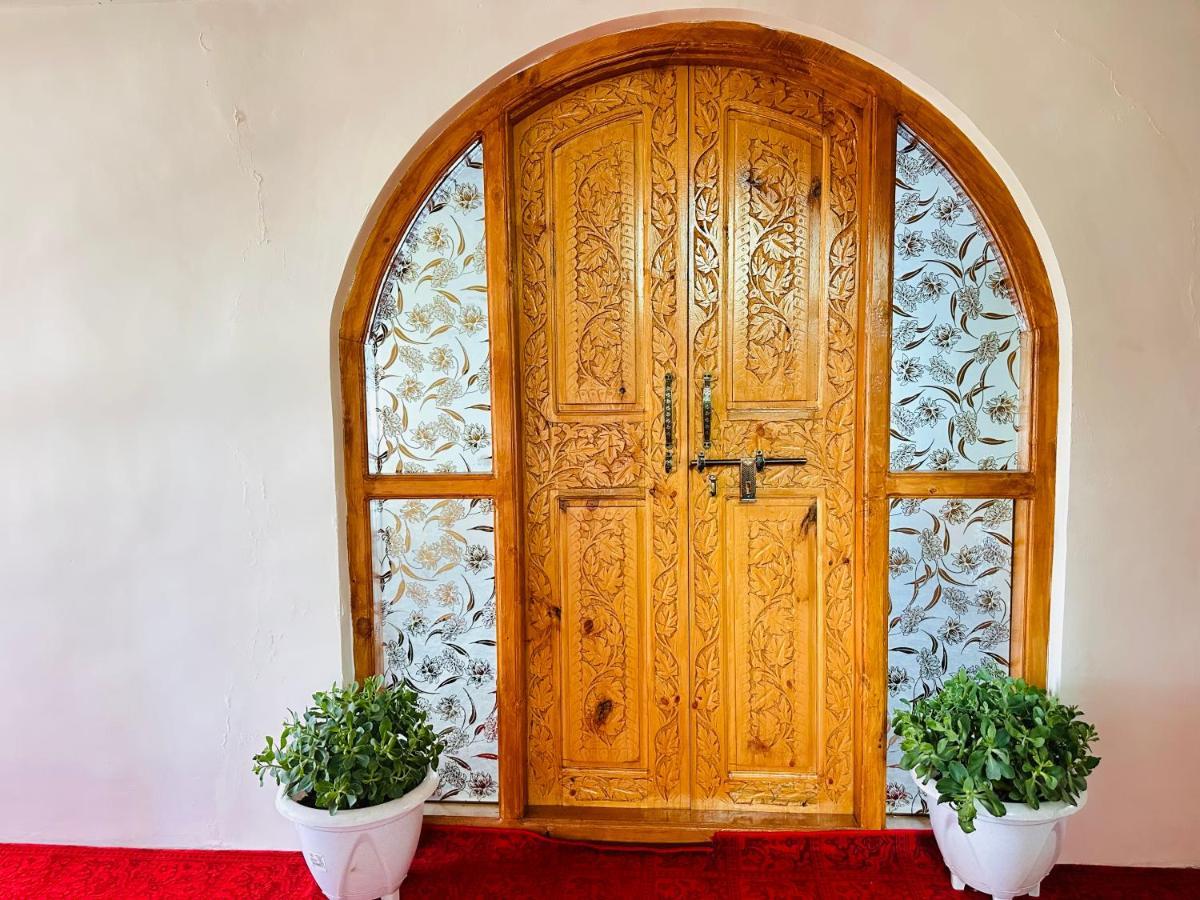 Sheen Homestay Gulmarg Exteriör bild