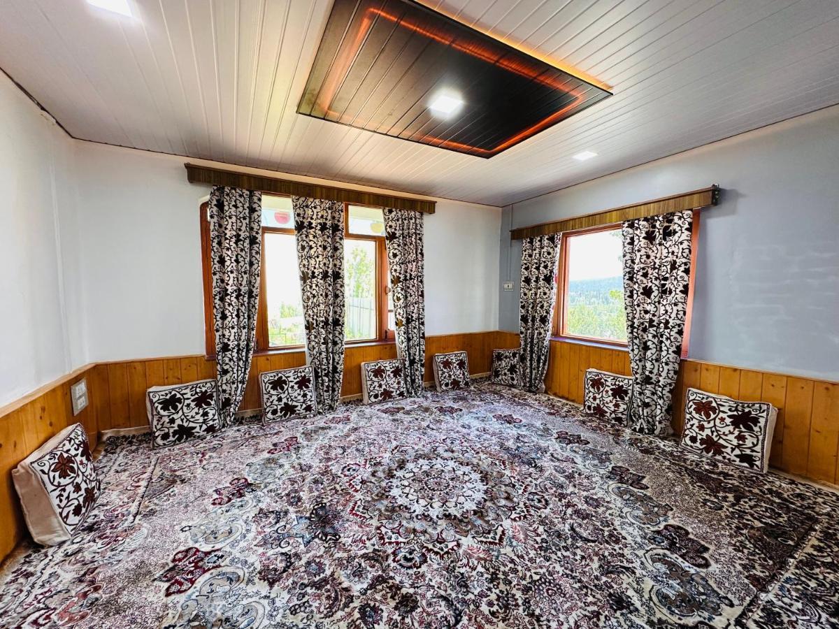 Sheen Homestay Gulmarg Exteriör bild